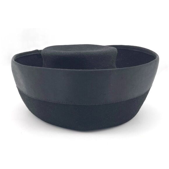 Vintage 1950s Carol Black Velour Breton Hat Wide Satin Band New York Creation - Picture 2 of 14